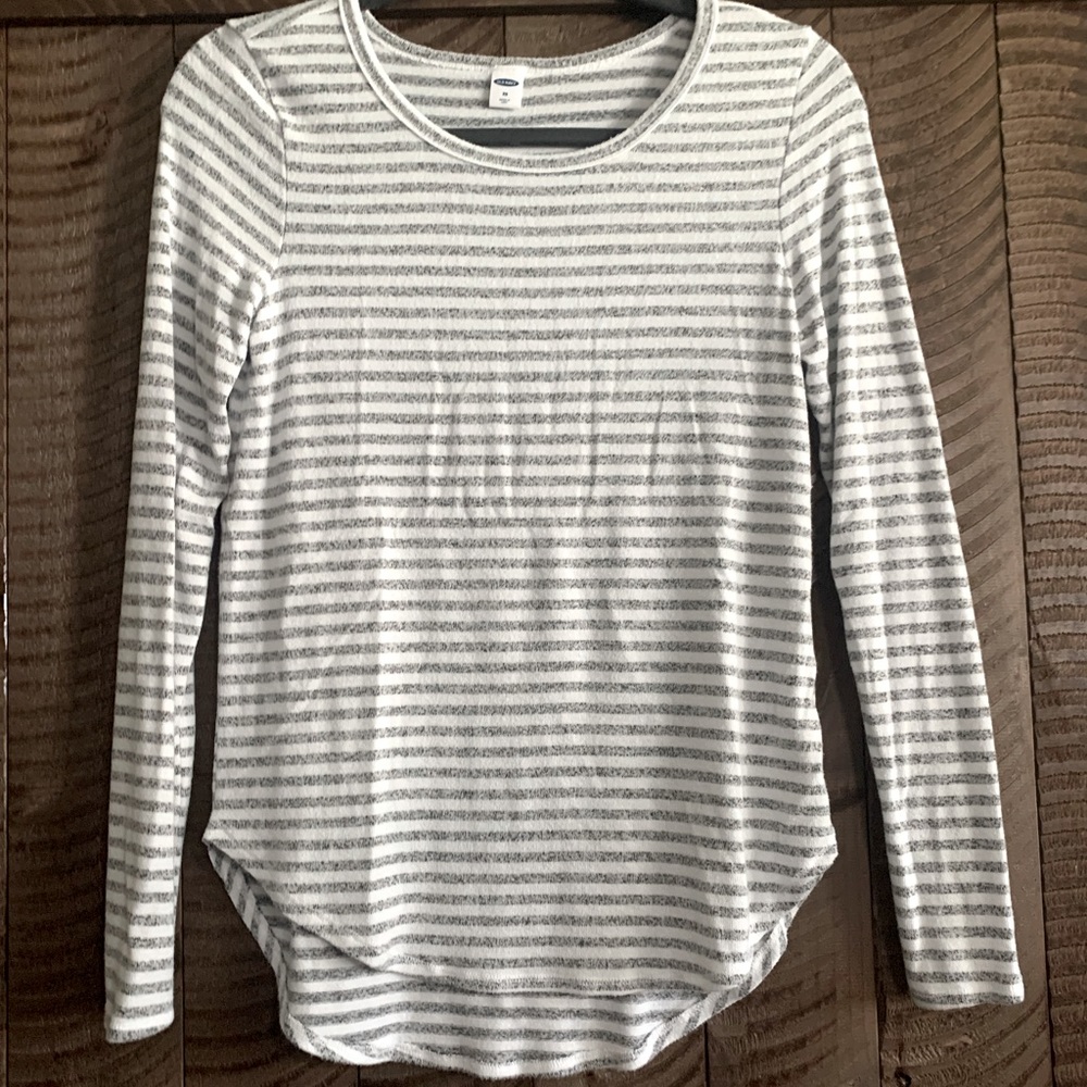 Old Navy Gray and White Striped Long Sleeve